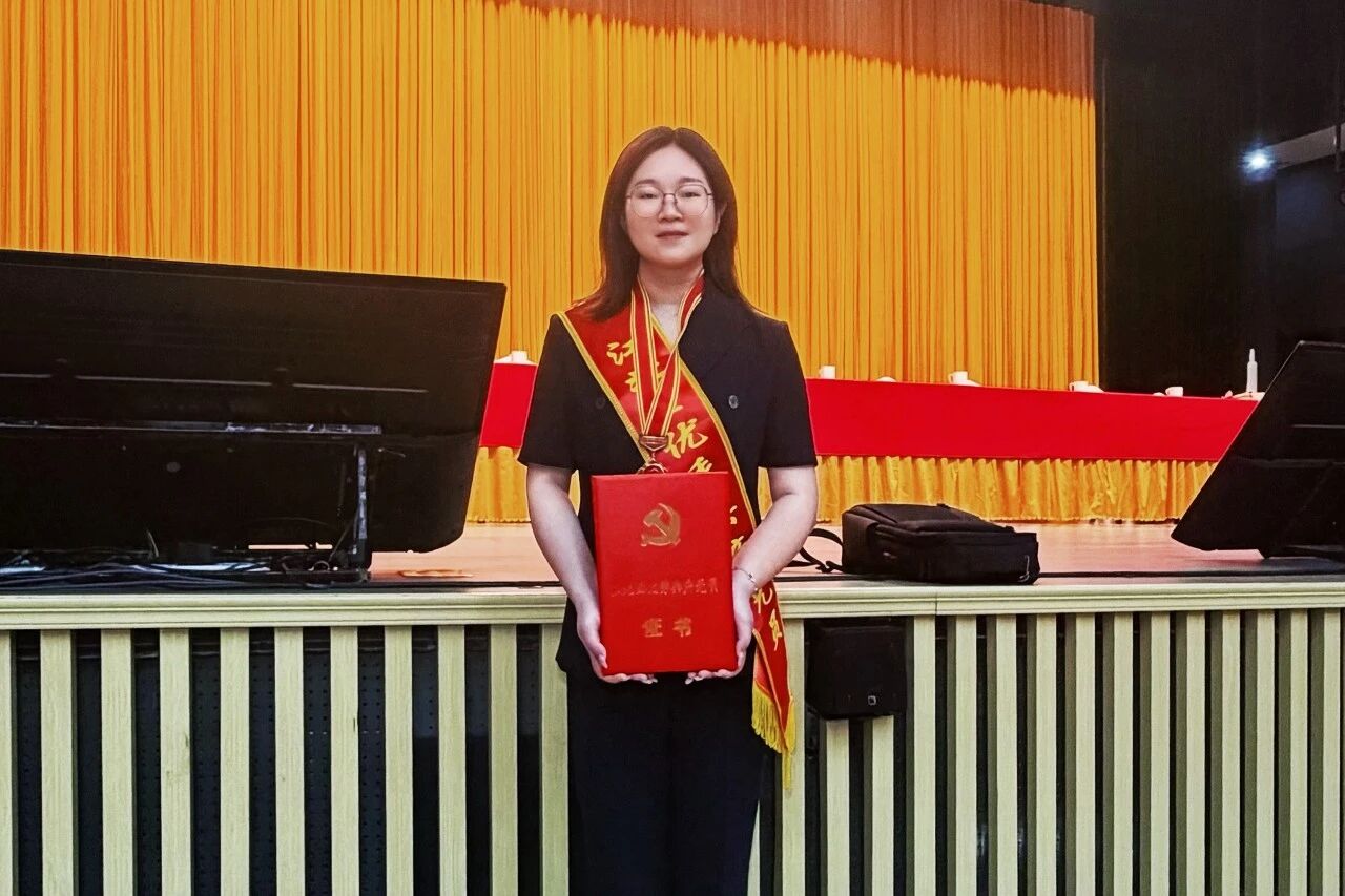 众信文化 | 七一特辑·身边榜样：陈丽丹，以平凡微光，铸就党员担当